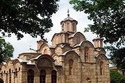 Косовские албанцы оставили сербский монастырь Грачаница без электричества